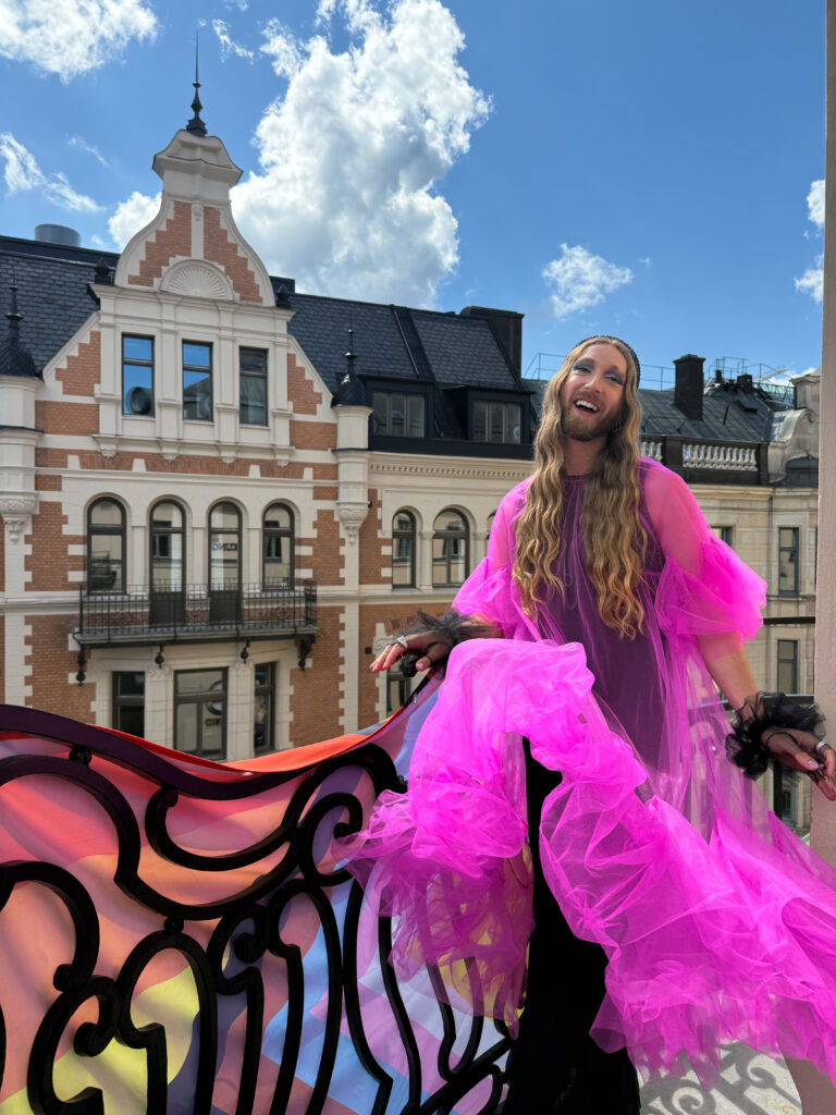 myles sexton tyler austin travel