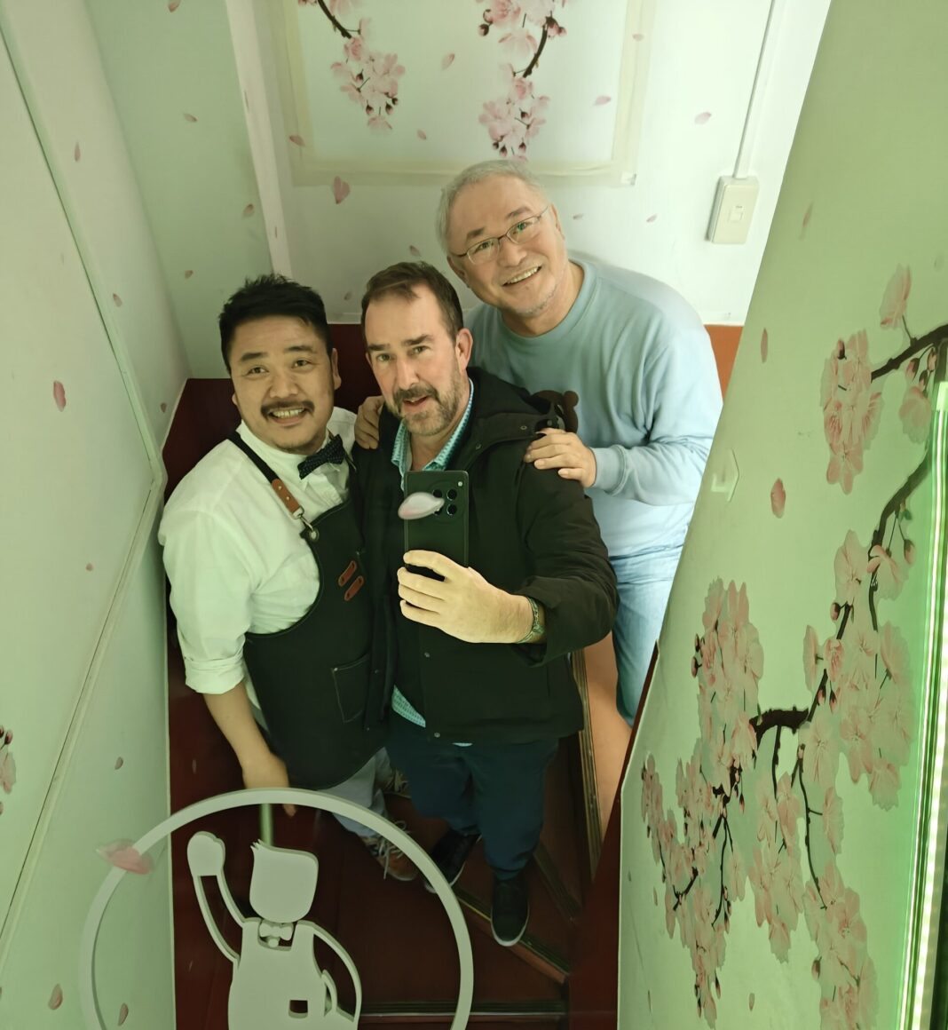 tokyo gay snack bars